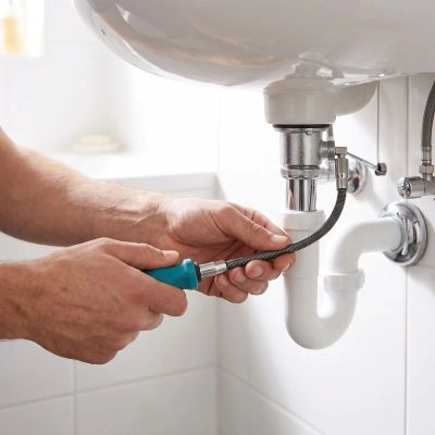 Tournevis manchon flexible indispensable pour fixer un siphon zone difficile